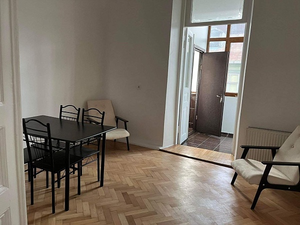 продам квартиру в охраняемом архитектурном памятнике Батуми Эксклюзивная квартира